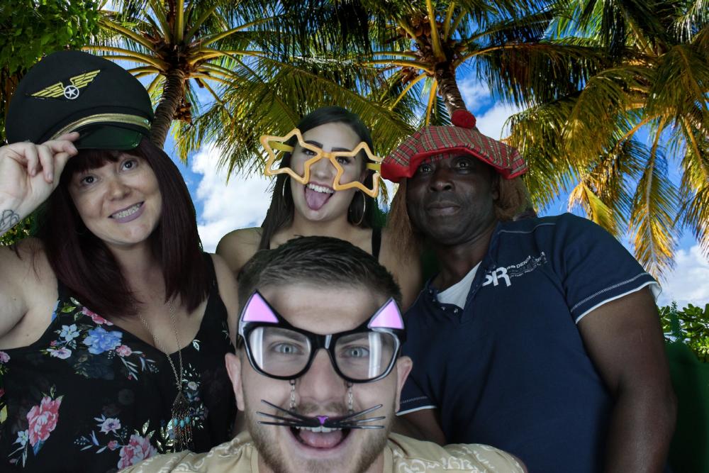 DHL South Regional Meeting | View more photos from the event at gallery.myphotoboothexperience.co.uk/u/MyPhotoBoothExperienceLtd/DHL-South-Regional-Meeting